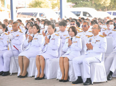 ร่วมพิธีวันพระบาทสมเด็จพระพุทธยอดฟ้าจุฬาโลกมหาราช ... พารามิเตอร์รูปภาพ 2