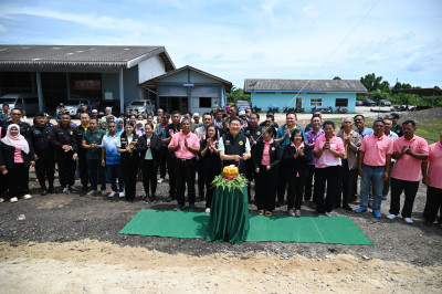 อธิบดีกรมส่งเสริมสหกรณ์ เป็นประธานในพิธีเปิดอาคารรวบรวมฯ ... พารามิเตอร์รูปภาพ 1