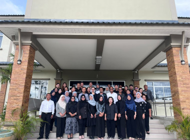 นายมนัส เทพรักษ์ รองอธิบดีกรมส่งเสริมสหกรณ์ ... พารามิเตอร์รูปภาพ 12