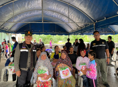 ลงพื้นที่ติดตามสถานการณ์น้ำท่วมในพื้นที่อำเภอเจาะไอร้อง พารามิเตอร์รูปภาพ 6